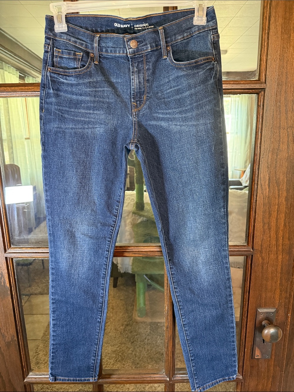 Old Navy Straight Leg Jeans in Dark Blue Wash